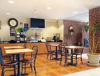 Super 8 By Wyndham San Antonio Downtown Ne 